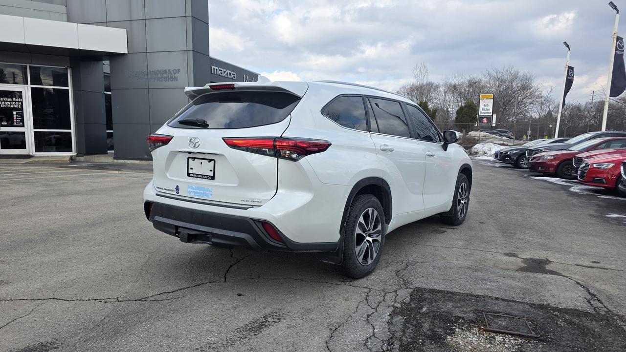 2023 Toyota Highlander XLE 1 OWNER CLEAN CARFAX Photo