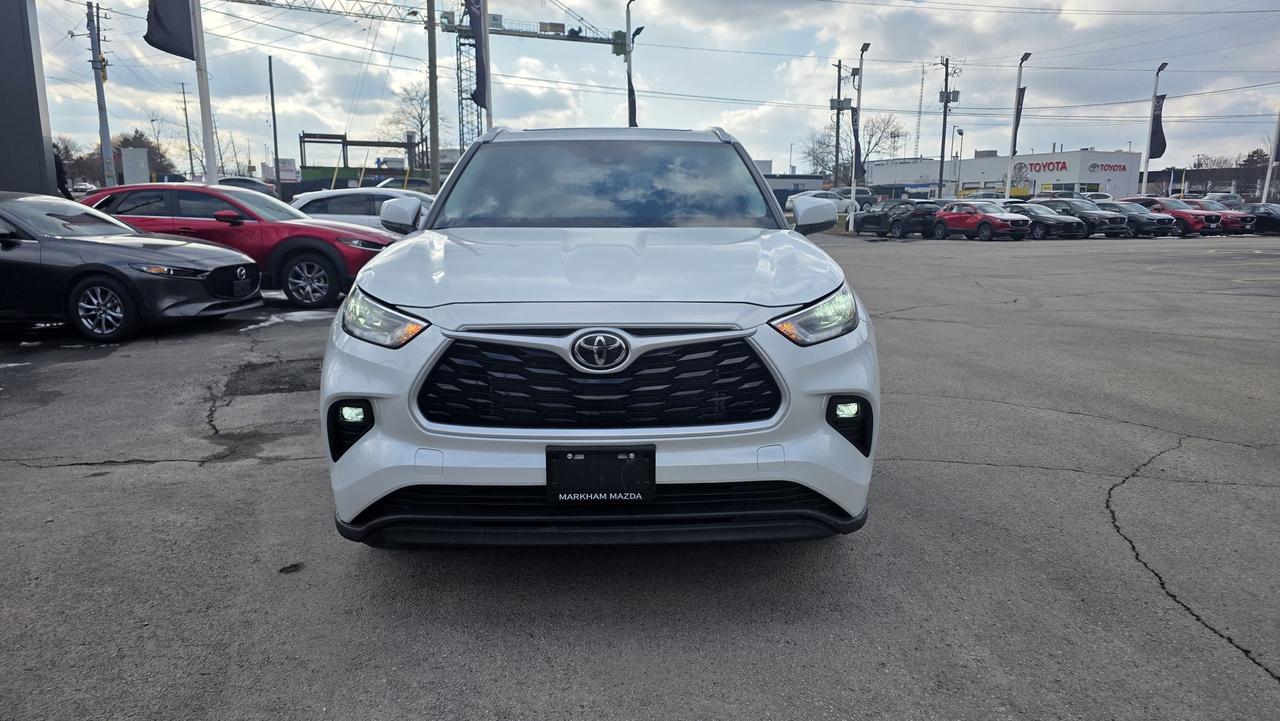 2023 Toyota Highlander XLE 1 OWNER CLEAN CARFAX Photo