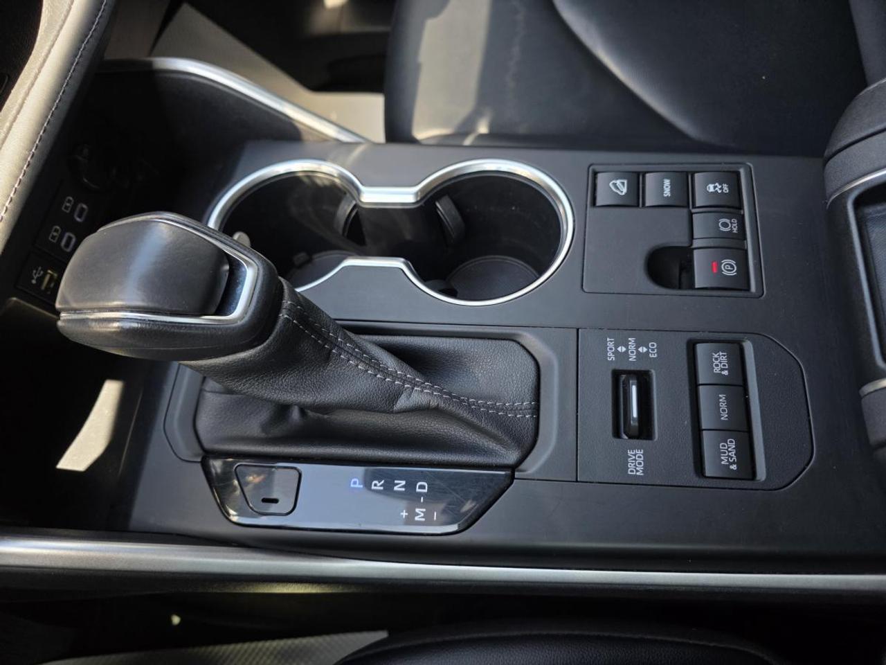 2023 Toyota Highlander Xle 1 Owner clean Photo