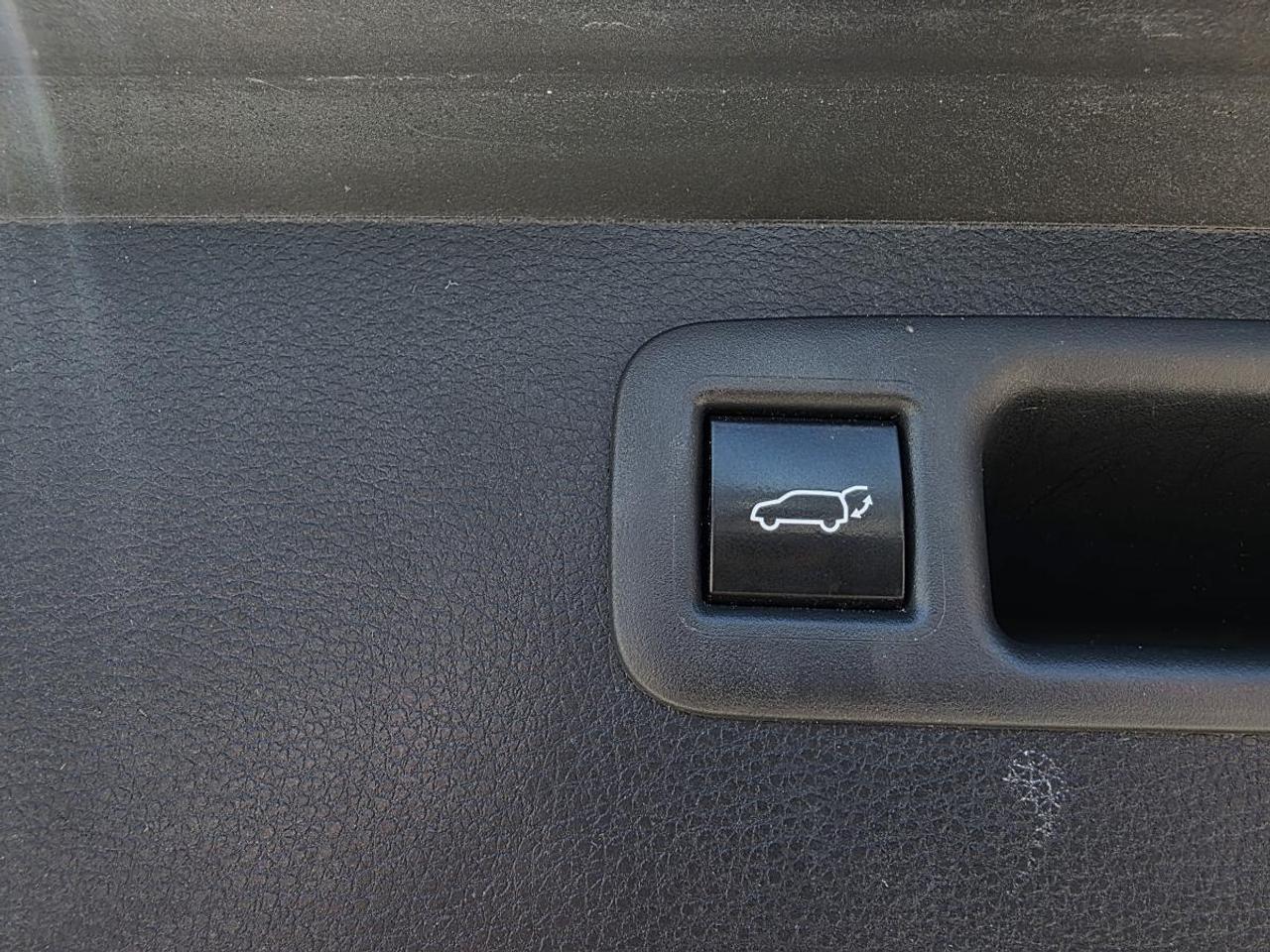 2023 Toyota Highlander Xle 1 Owner clean Photo
