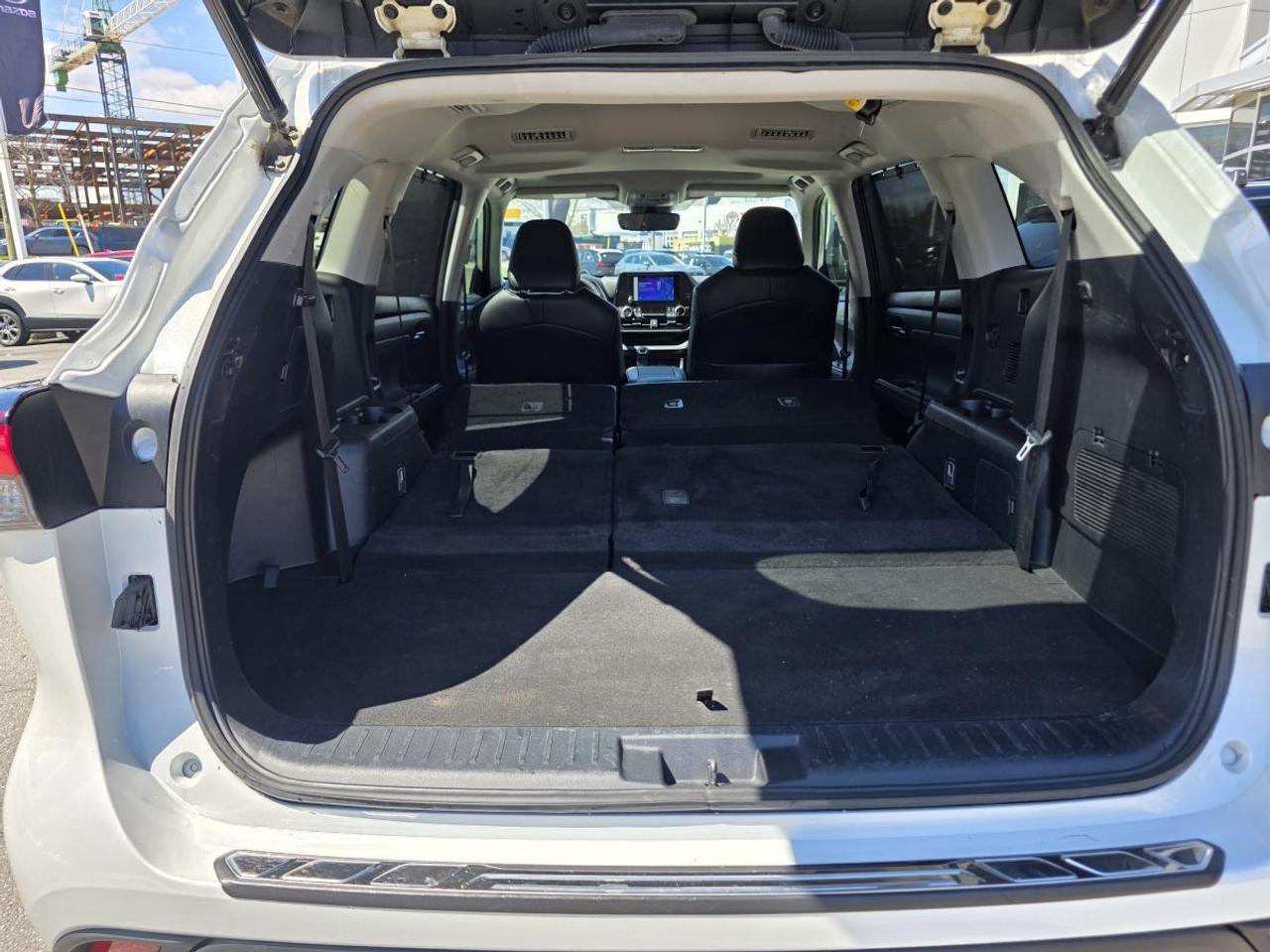 2023 Toyota Highlander Xle 1 Owner clean Photo