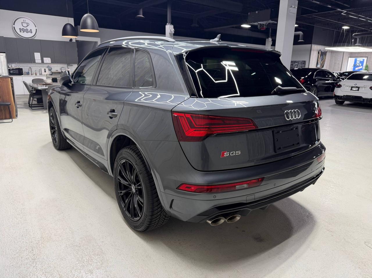 2023 Audi SQ5 PROGRESSIV  BLACK OPTICS 21 WHEELS PPF Photo