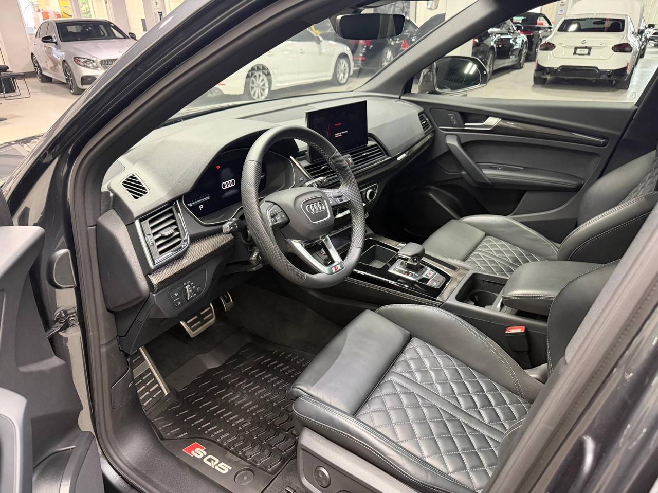 2023 Audi SQ5 PROGRESSIV  BLACK OPTICS 21 WHEELS PPF Photo