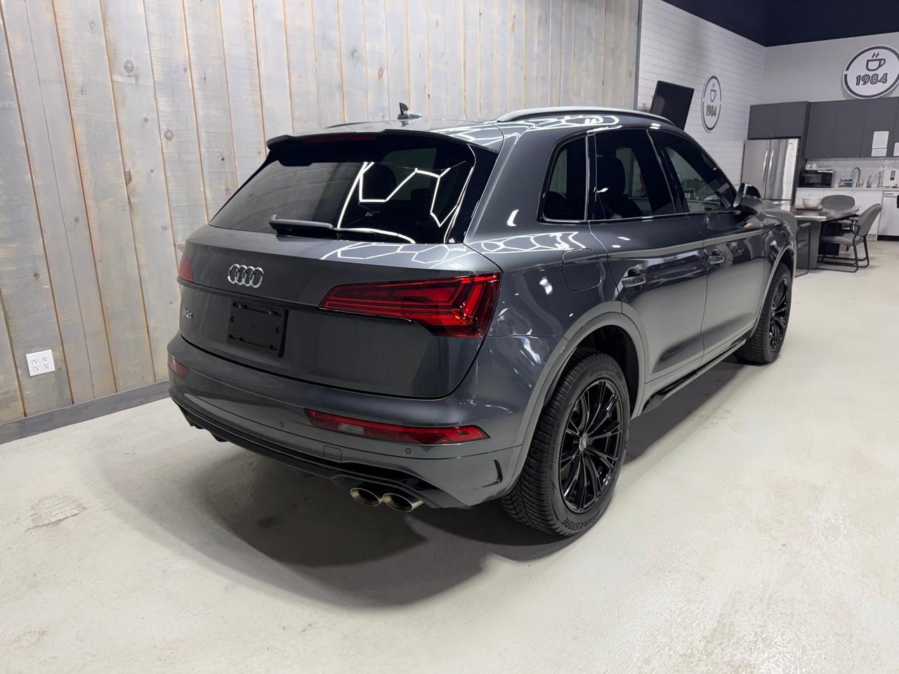 2023 Audi SQ5 PROGRESSIV  BLACK OPTICS 21 WHEELS PPF Photo