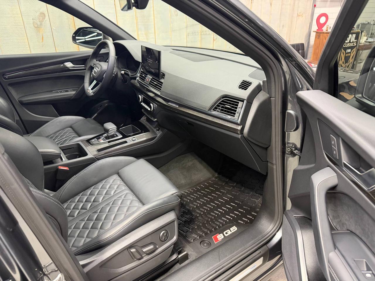 2023 Audi SQ5 PROGRESSIV  BLACK OPTICS 21 WHEELS PPF Photo