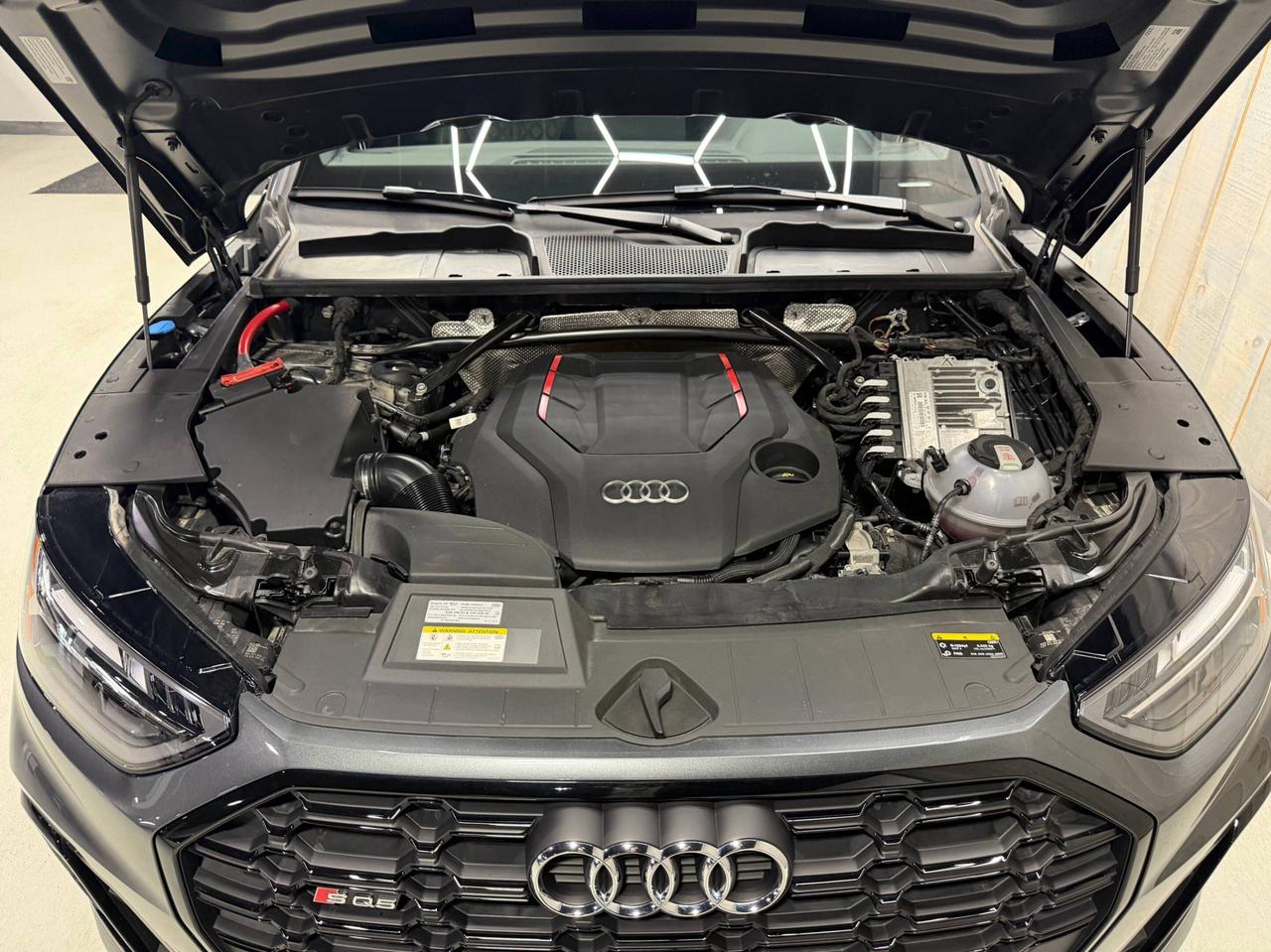 2023 Audi SQ5 PROGRESSIV  BLACK OPTICS 21 WHEELS PPF Photo