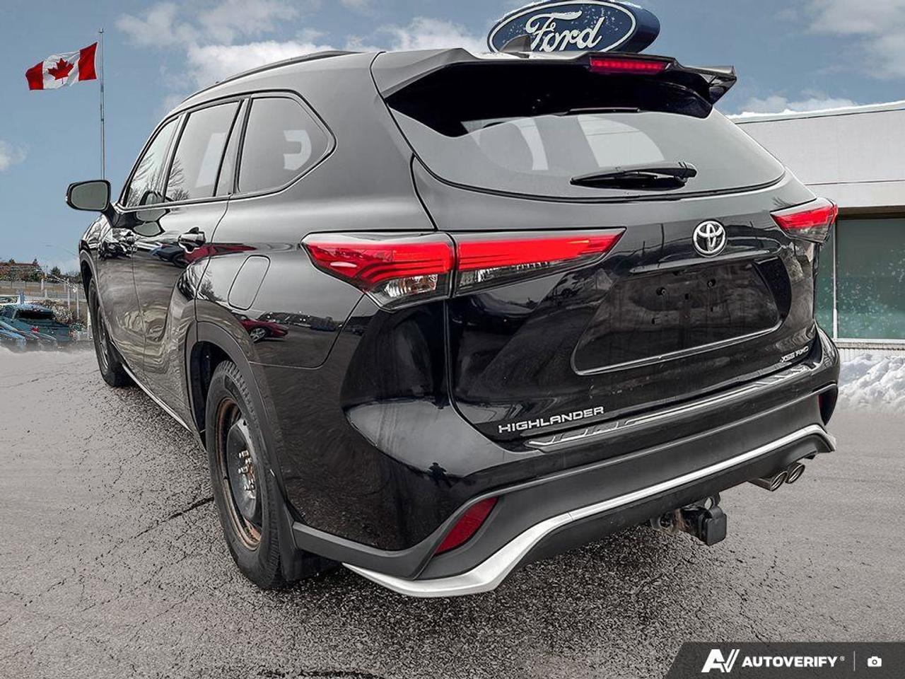 2022 Toyota Highlander XSE Photo4