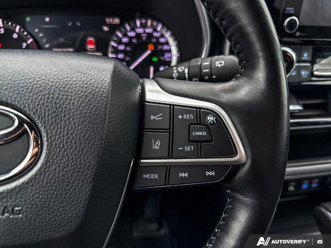 2022 Toyota Highlander XSE Photo