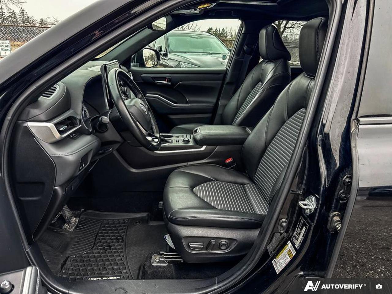 2022 Toyota Highlander XSE Photo