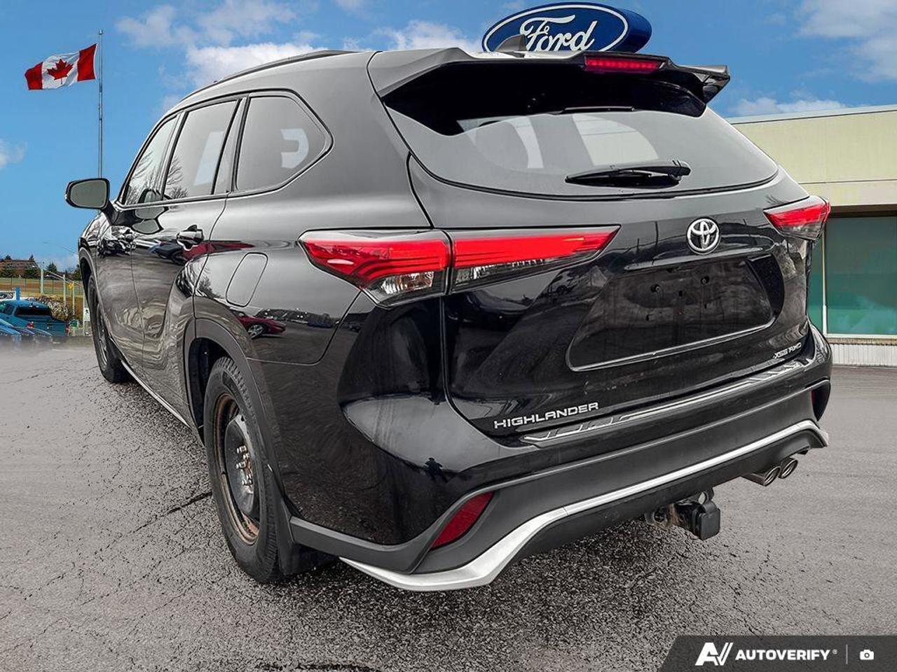 2022 Toyota Highlander XSE   SUNROOF   LEATHER   NAV Photo