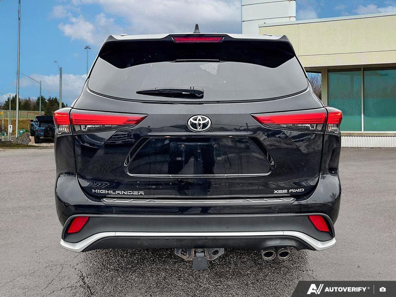 2022 Toyota Highlander XSE   SUNROOF   LEATHER   NAV Photo
