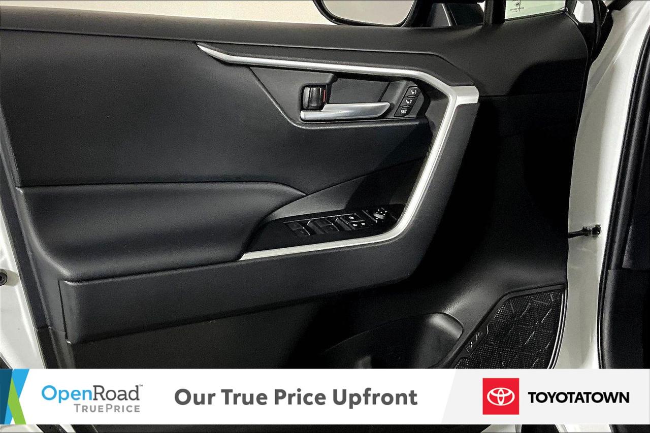 2023 Toyota RAV4 Hybrid XLE PREMIUM! CERTIFIED PRE OWNED! ELIGIBLE FOR OPE Photo