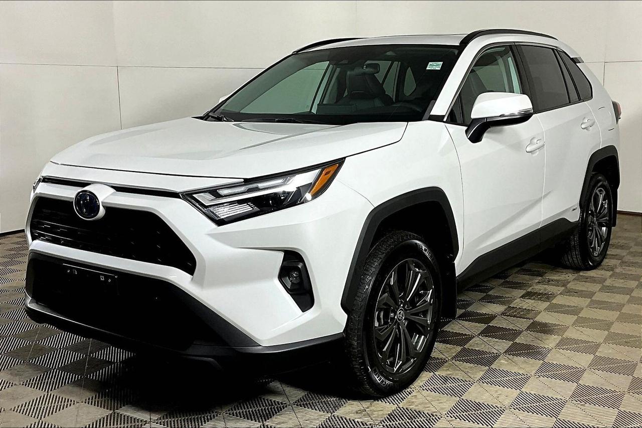 2023 Toyota RAV4 Hybrid XLE AWD Photo0