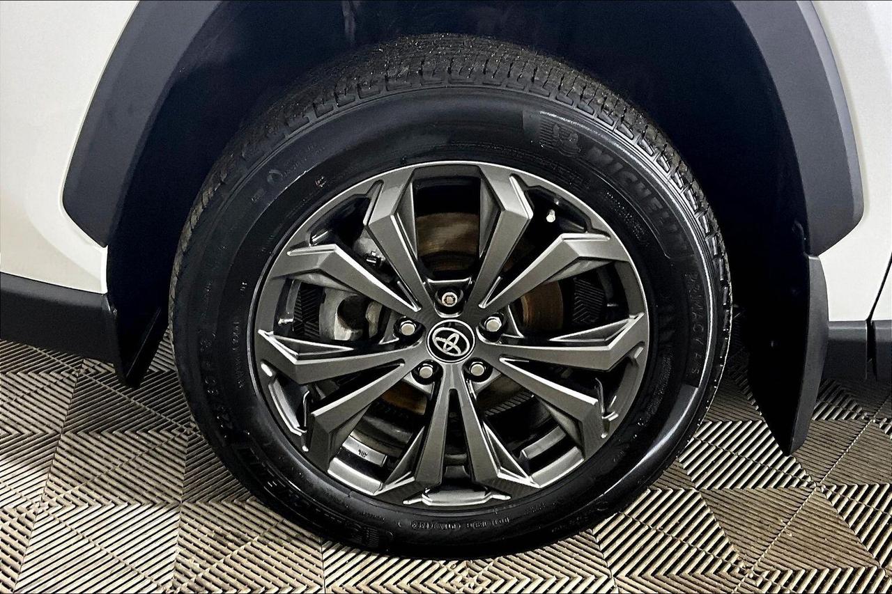 2023 Toyota RAV4 Hybrid XLE AWD Photo