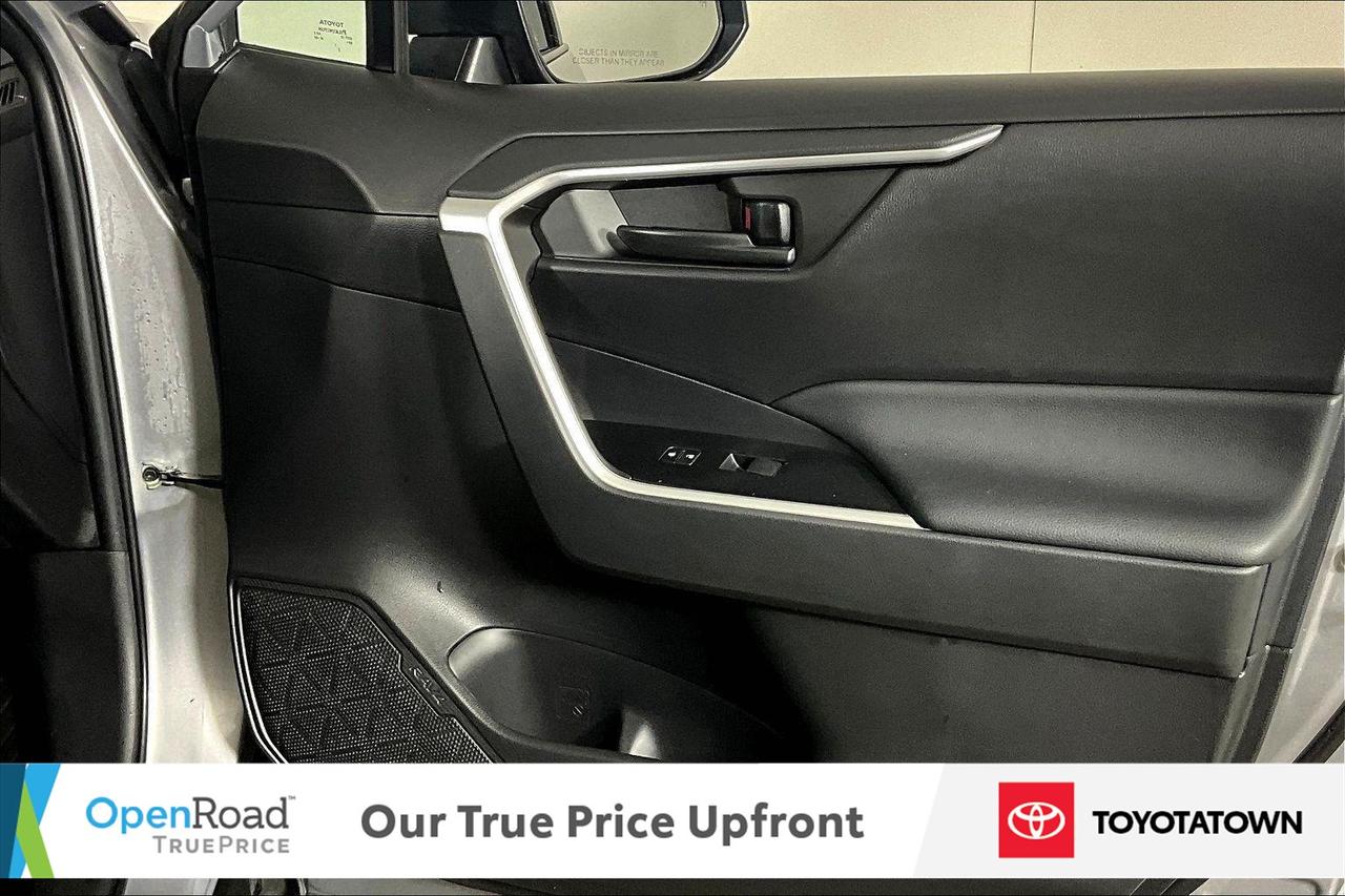 2023 Toyota RAV4 LE! CERTIFIED PRE OWNED! ACCIDENT FREE! ELIGIBLE F Photo