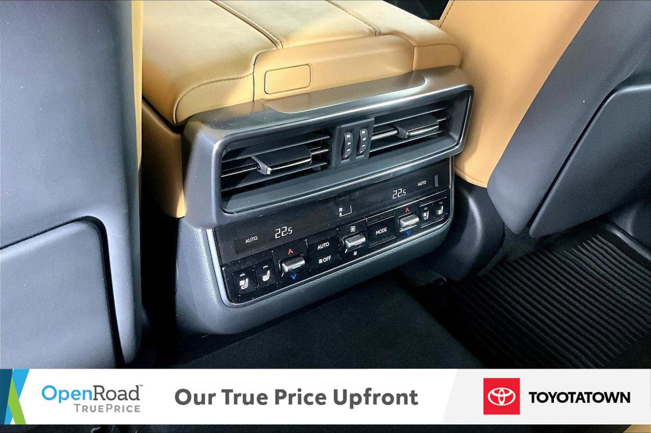 2023 Lexus LX 600 LUXURY PACKAGE! ACCIDENT FREE! ELIGIBLE FOR OPEN R Photo