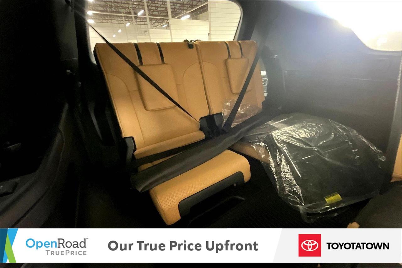 2023 Lexus LX 600 LUXURY PACKAGE! ACCIDENT FREE! ELIGIBLE FOR OPEN R Photo