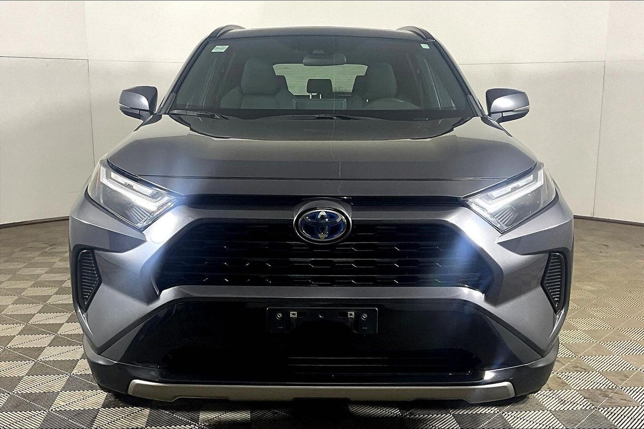 2022 Toyota RAV4 Hybrid SE AWD Photo