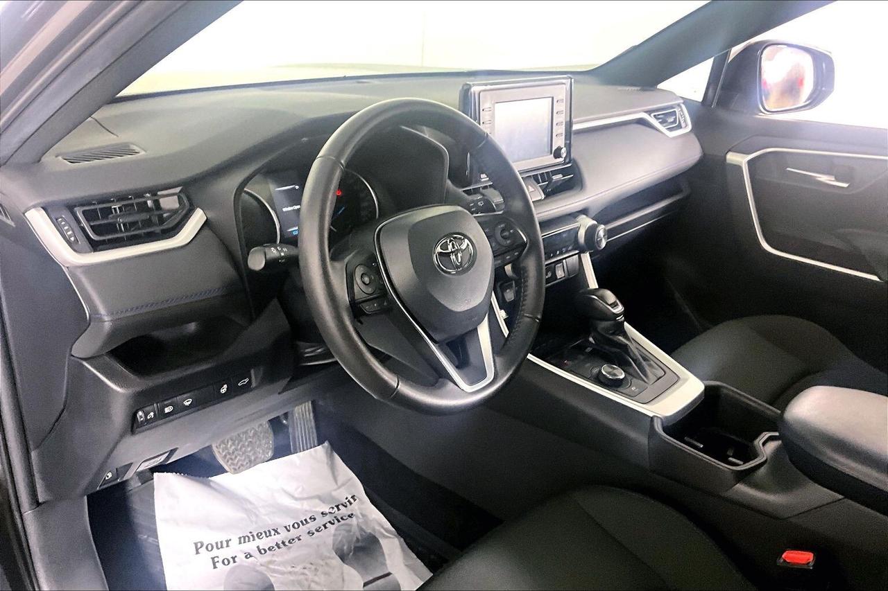 2022 Toyota RAV4 Hybrid SE AWD Photo