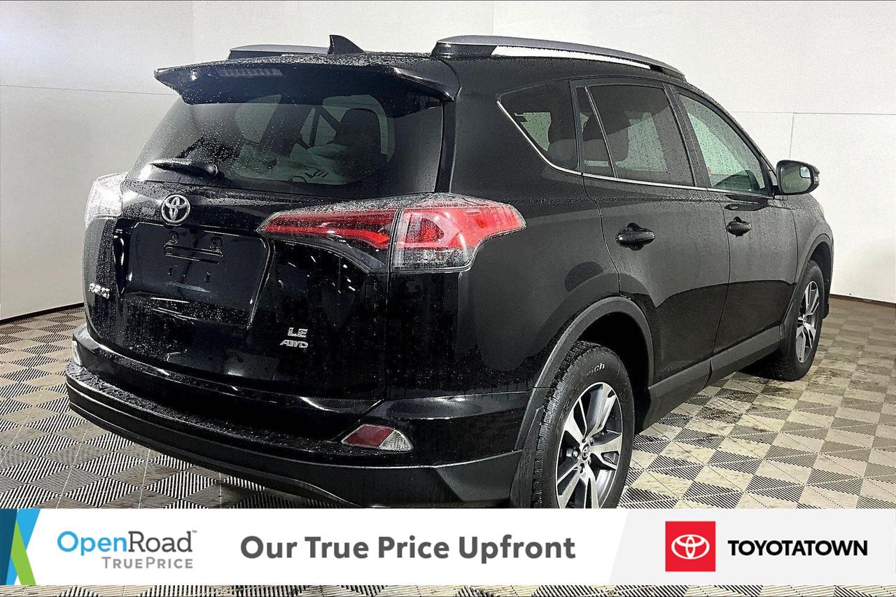 2018 Toyota RAV4 LE! LOADED! LOW MILEAGE! Photo