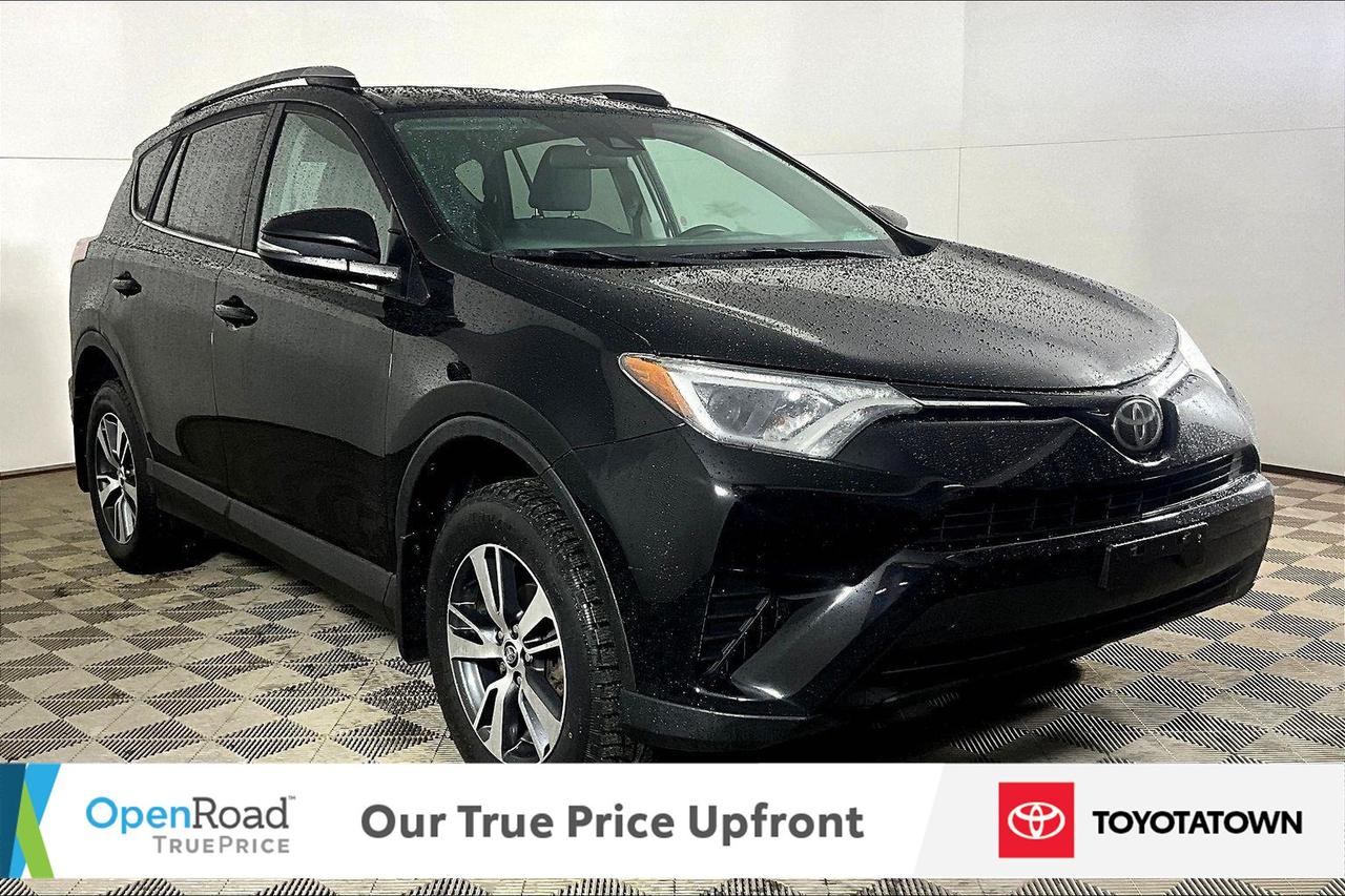 2018 Toyota RAV4 LE! LOADED! LOW MILEAGE! Photo
