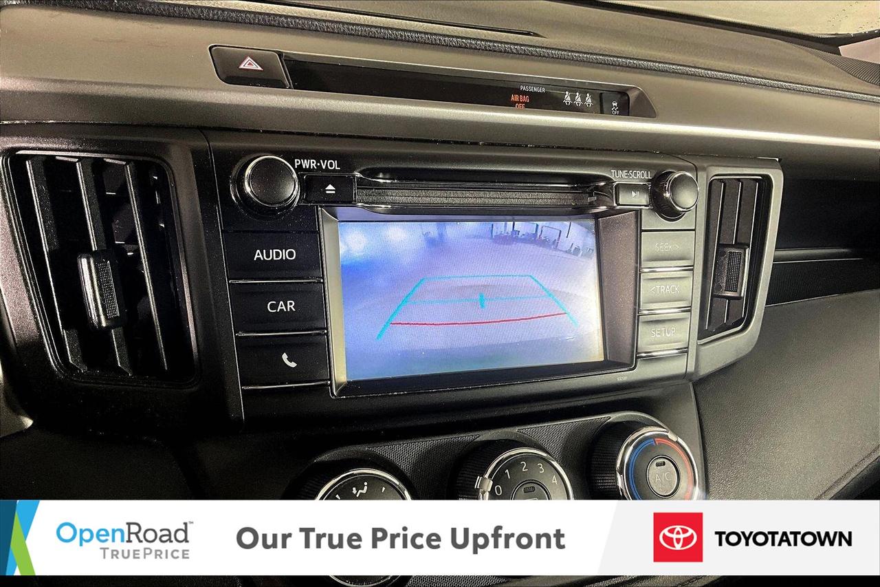 2018 Toyota RAV4 LE! LOADED! LOW MILEAGE! Photo