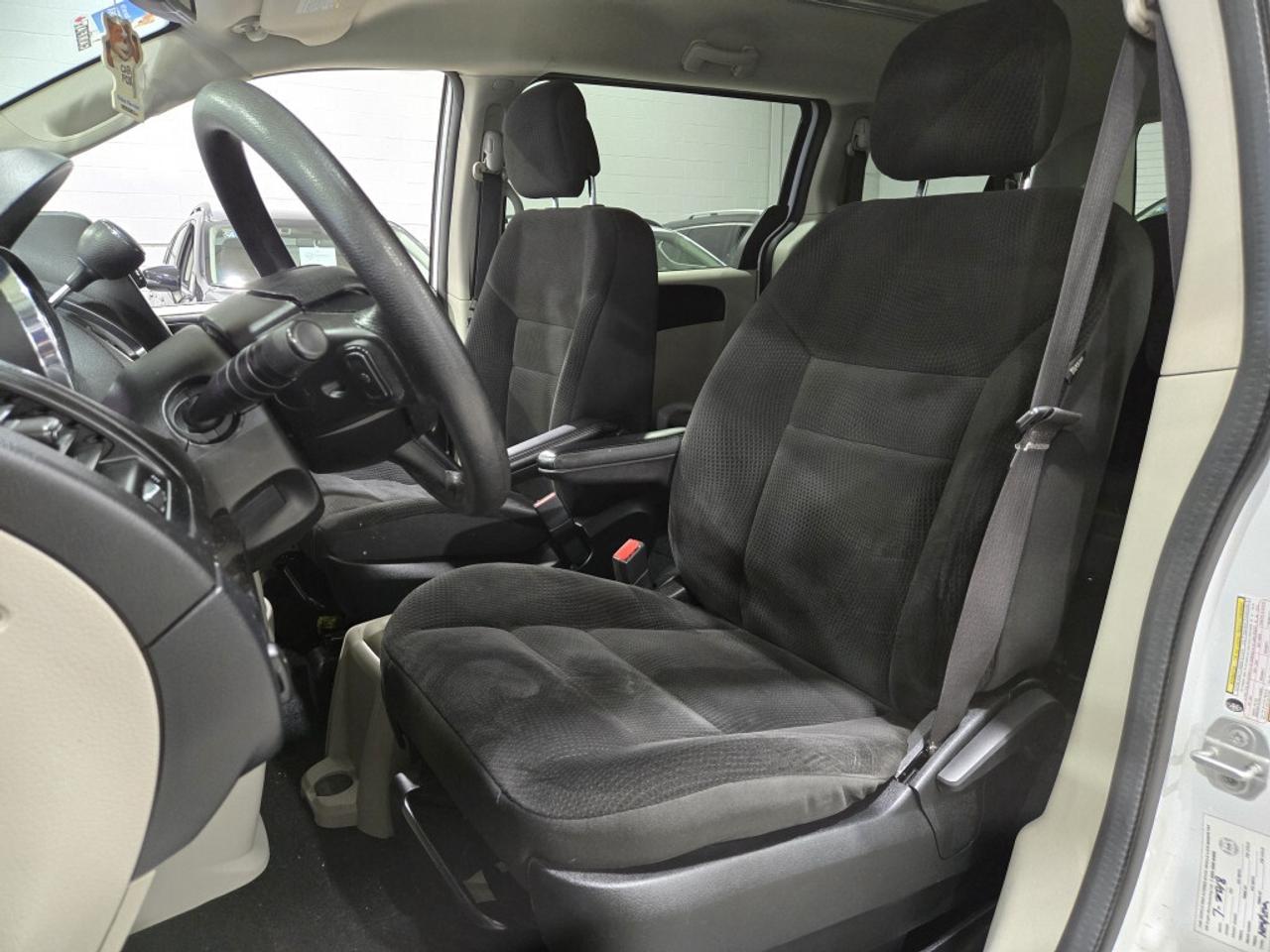 2019 Dodge Grand Caravan SXT STOW N GO NO ACCIDENT 7 PASSENGER Backup Camer Photo