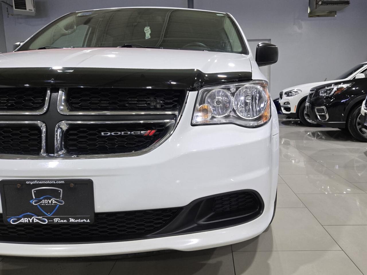 2019 Dodge Grand Caravan SXT STOW N GO NO ACCIDENT 7 PASSENGER Backup Camer Photo