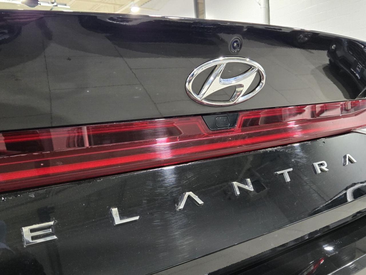 2022 Hyundai Elantra Ultimate Tech IVT No Accident Leather & Sunroof Re Photo