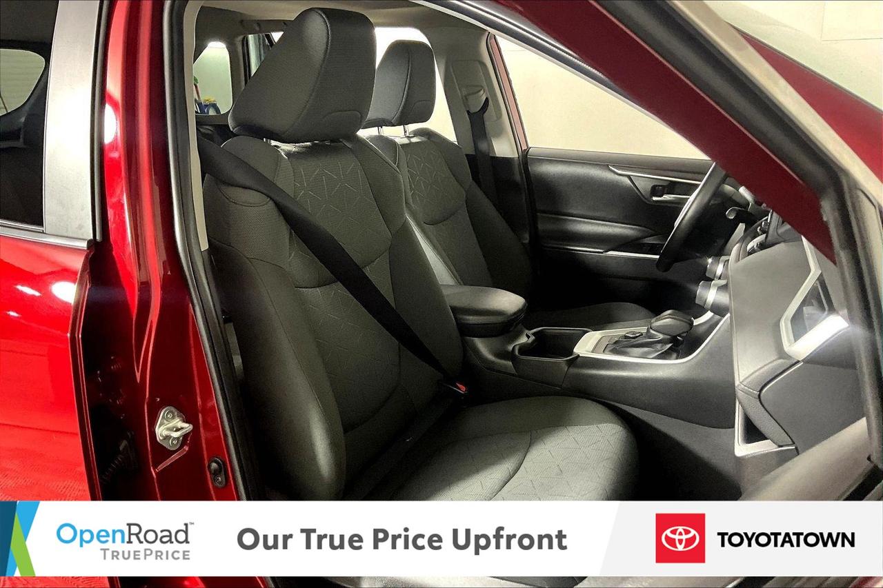 2022 Toyota RAV4 Hybrid XLE! CERTIFIED PRE OWNED! ACCIDENT FREE! ELIGIBLE Photo