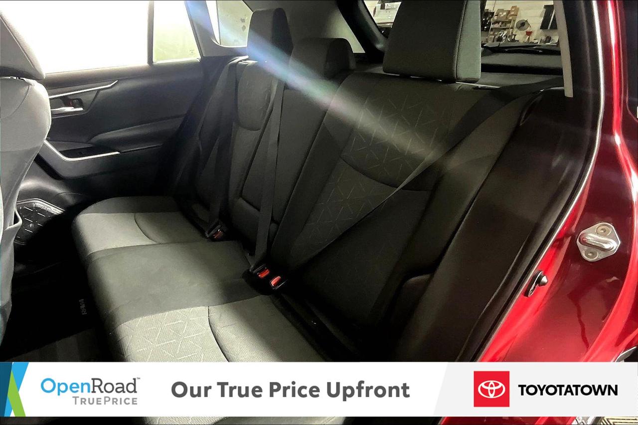 2022 Toyota RAV4 Hybrid XLE! CERTIFIED PRE OWNED! ACCIDENT FREE! ELIGIBLE Photo
