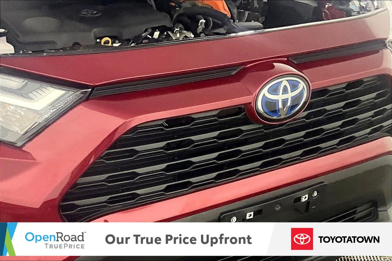 2022 Toyota RAV4 Hybrid XLE! CERTIFIED PRE OWNED! ACCIDENT FREE! ELIGIBLE Photo