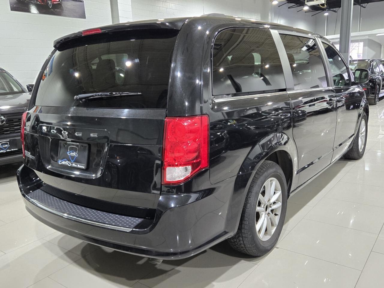 2019 Dodge Grand Caravan SXT Premium Plus NAVIGATION & BACKUP CAMERA NO Acc Photo