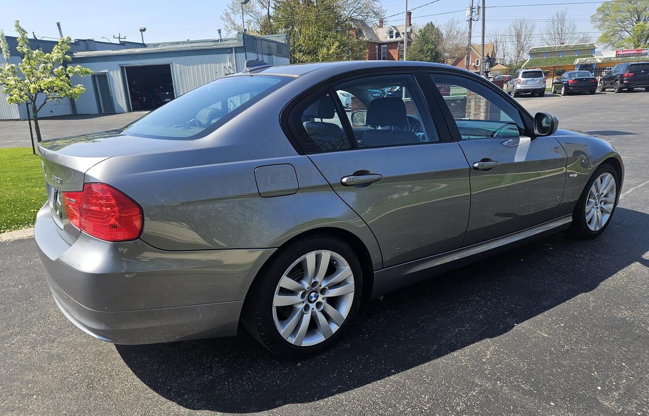 2011 BMW 3 Series 4dr Sdn 323i RWD.Low Kms,Drives Great! Photo