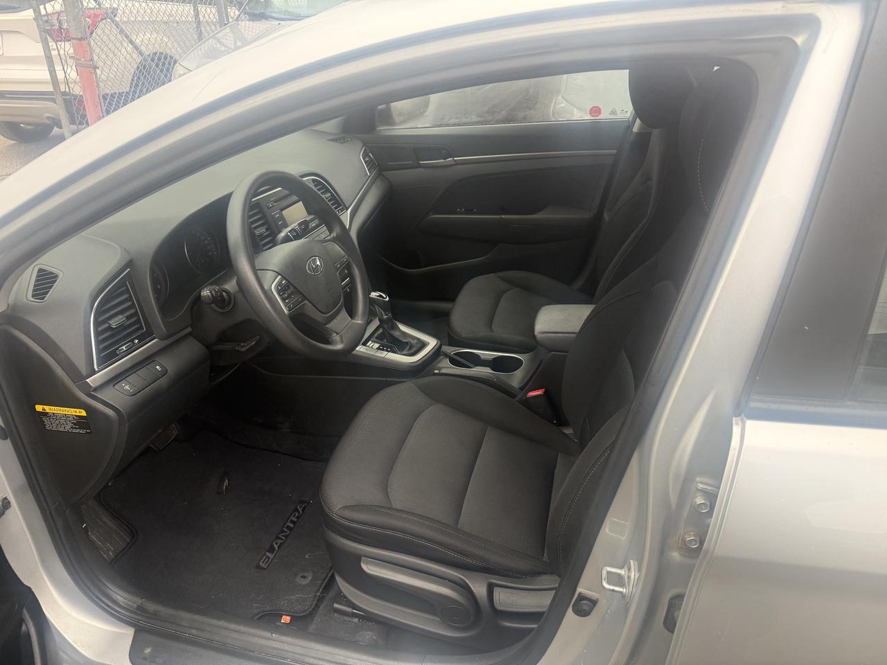 2017 Hyundai Elantra *** 3 YEAR WARRANTY INCLUDED *** Photo