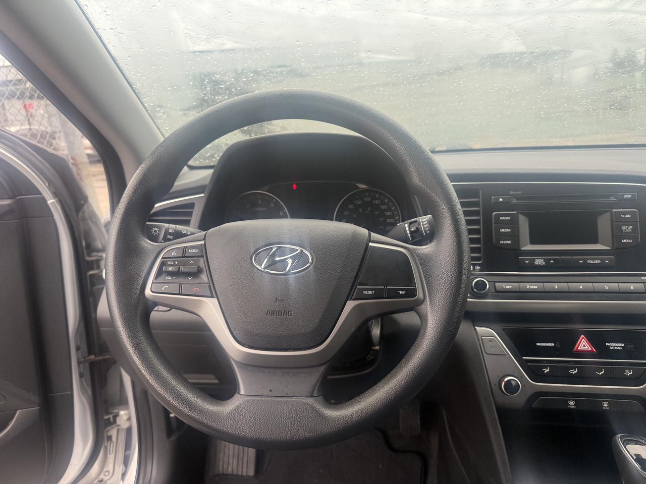 2017 Hyundai Elantra *** 3 YEAR WARRANTY INCLUDED *** Photo