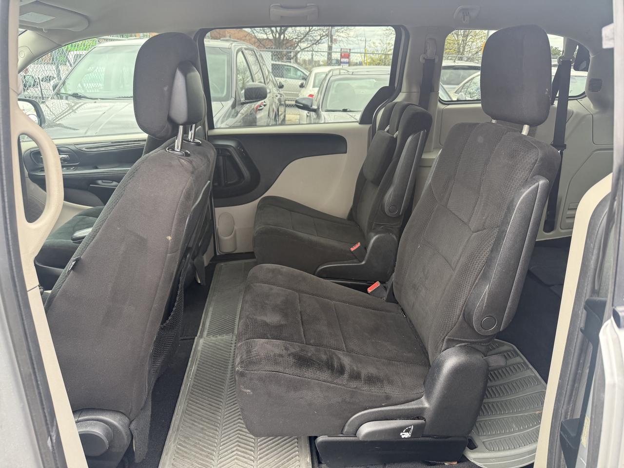 2012 Dodge Grand Caravan *** 3 YEAR WARRANTY INCLUDED *** Photo