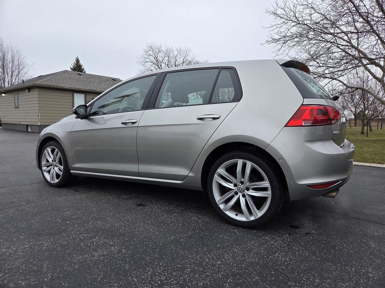 2017 Volkswagen Golf 5dr HB Auto 1.8 TSI Highline,Only 90k,Drives Great Photo4