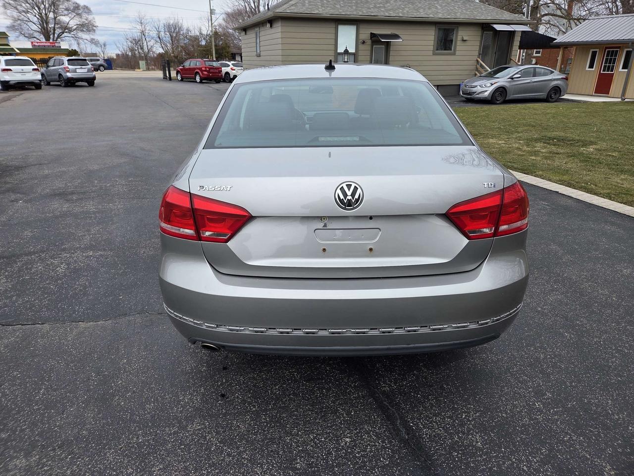 2012 Volkswagen Passat 2.0 TDI Auto Comfortline, Drives Great, Must See! Photo