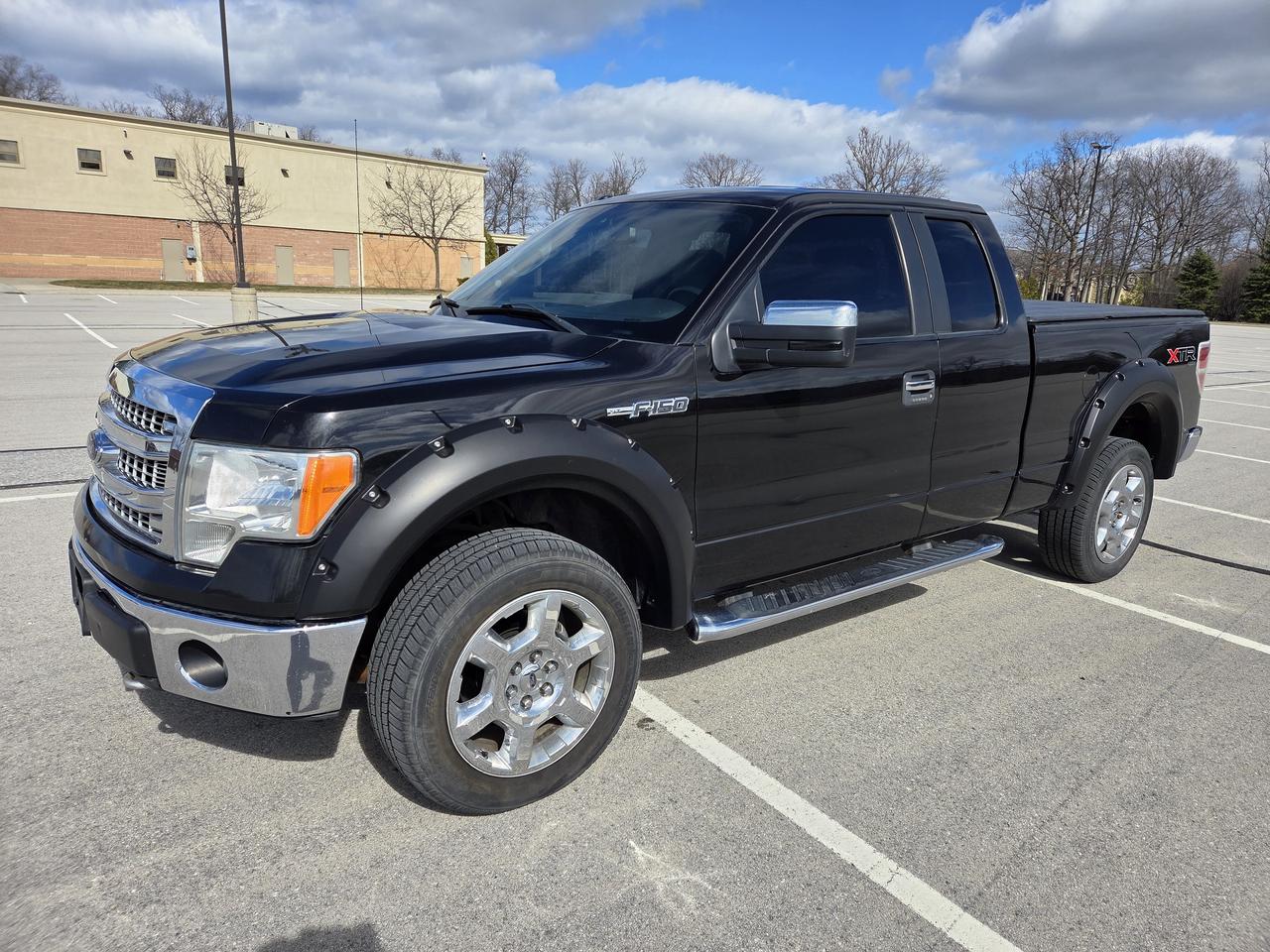 2013 Ford F-150 4WD SuperCab 145" XLT, DRIVES GREAT, MUST SEE! Photo4