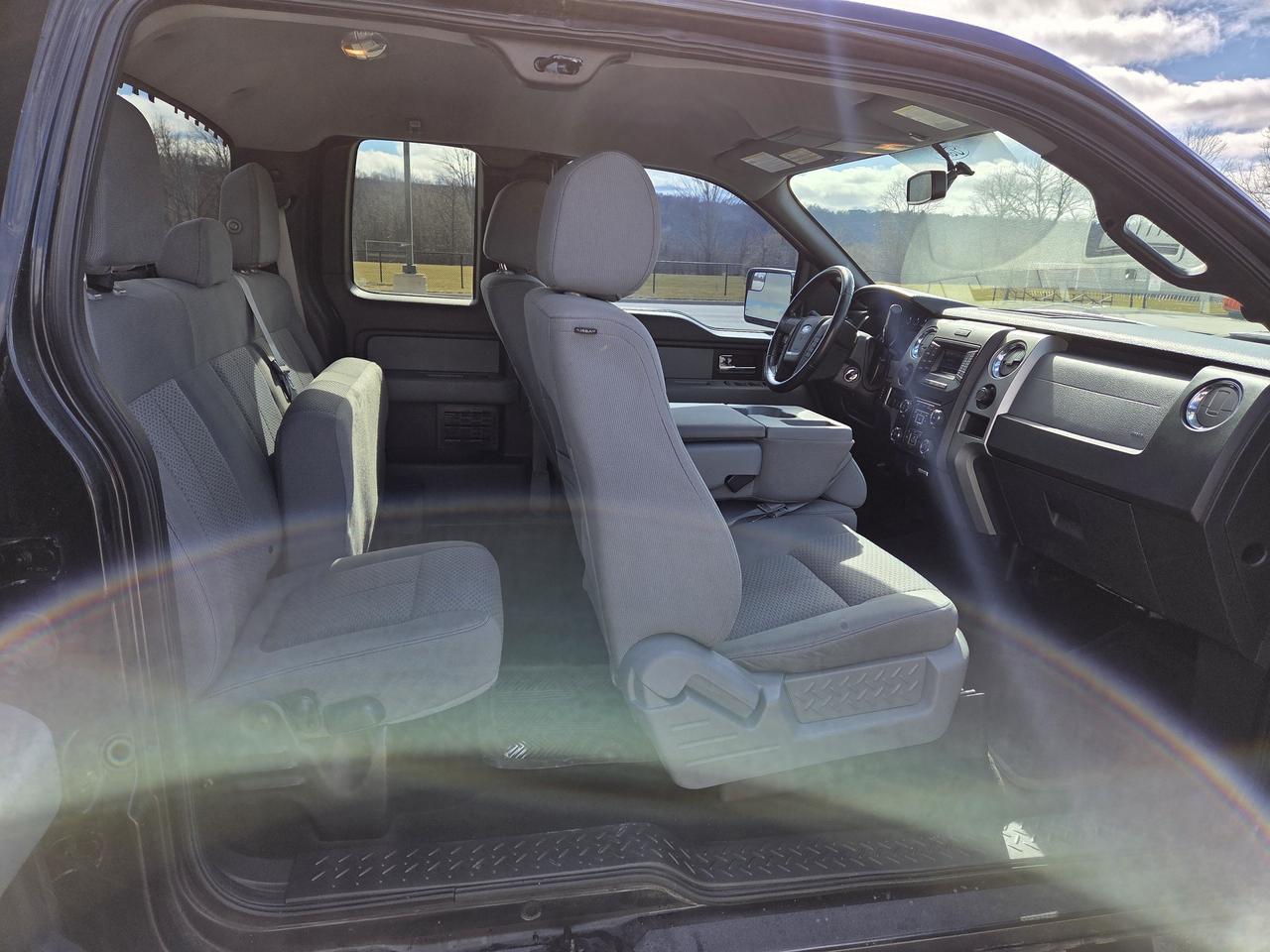 2013 Ford F-150 4WD SuperCab 145" XLT, DRIVES GREAT, MUST SEE! Photo