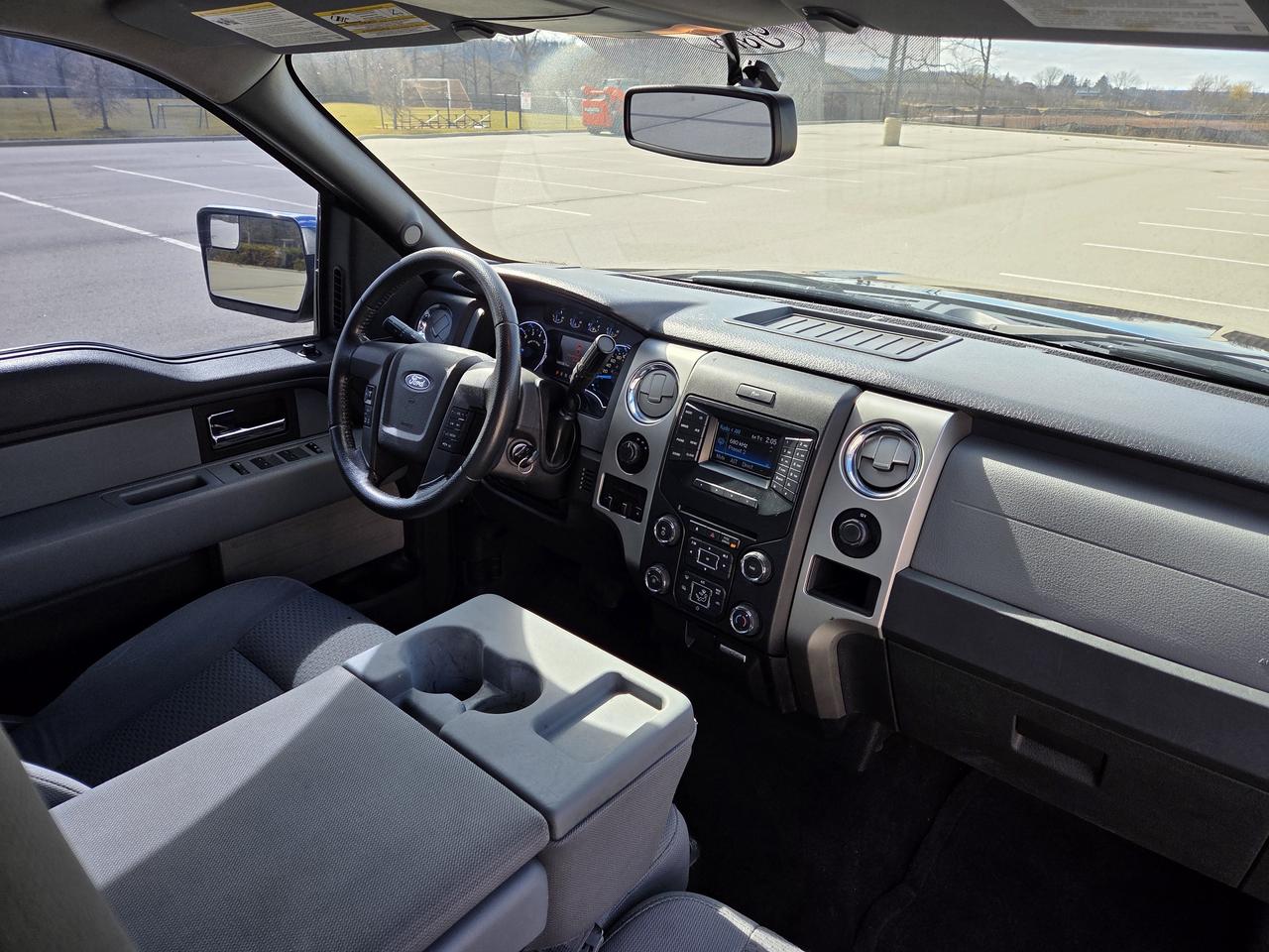 2013 Ford F-150 4WD SuperCab 145" XLT, DRIVES GREAT, MUST SEE! Photo