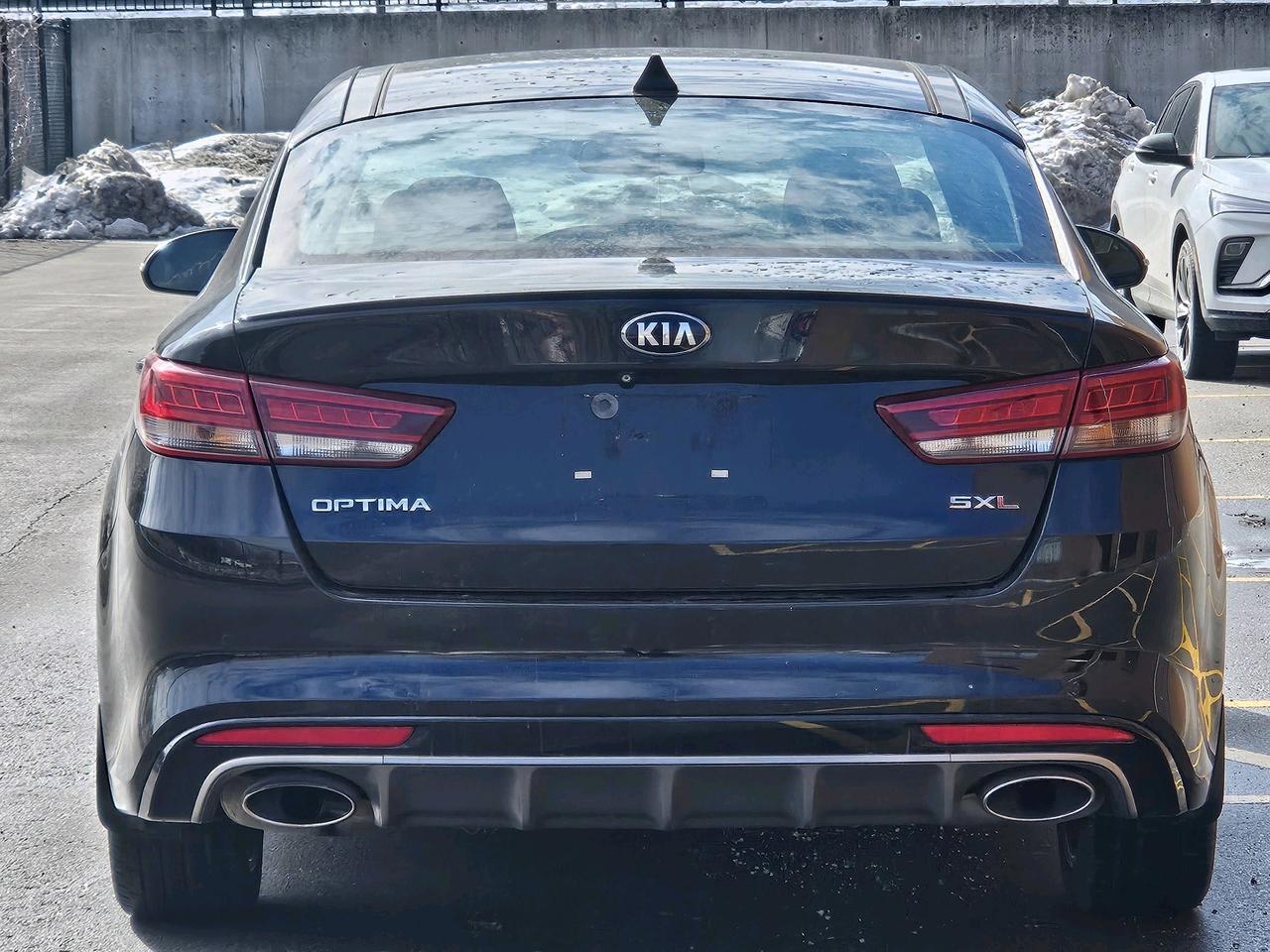 2016 Kia Optima SXL Turbo, Nav, Leather, Sunroof Photo4