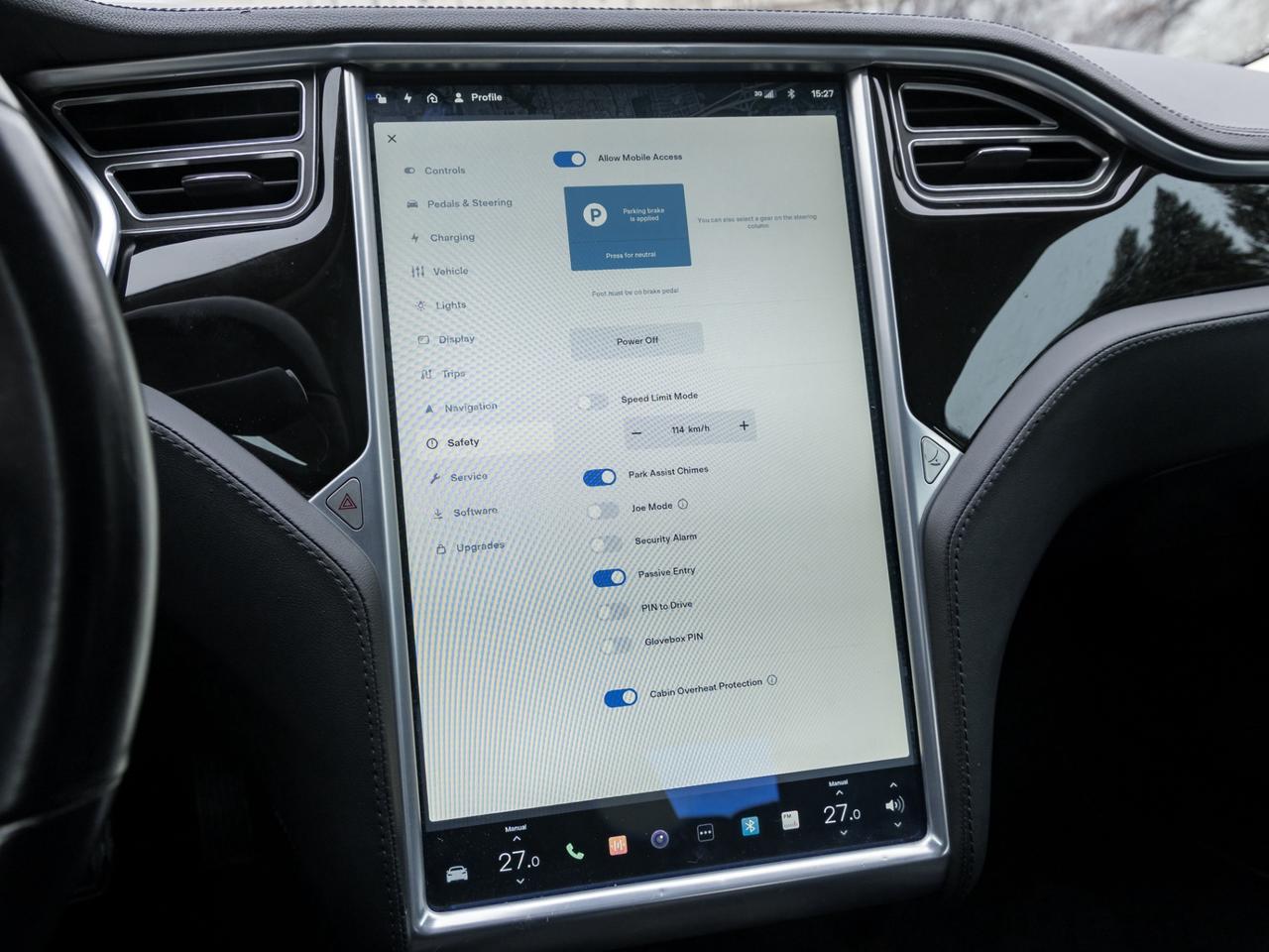 2014 Tesla Model S Performance Photo