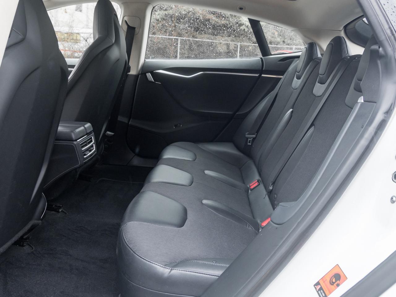 2014 Tesla Model S Performance Photo