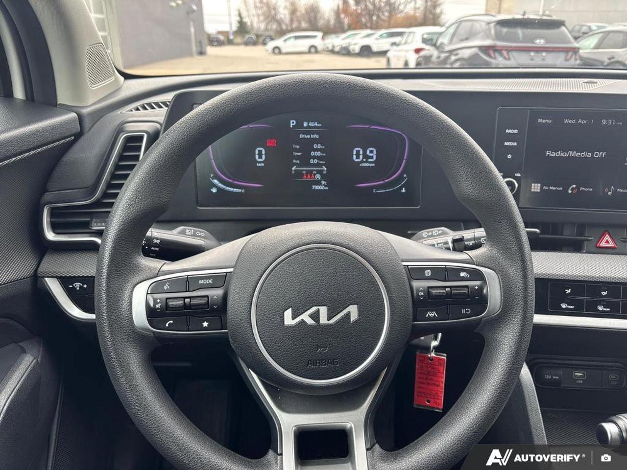 2024 Kia Sportage LX AWD   NO ACCIDENTS   HEATED SEATS   8.7L/100KM Photo