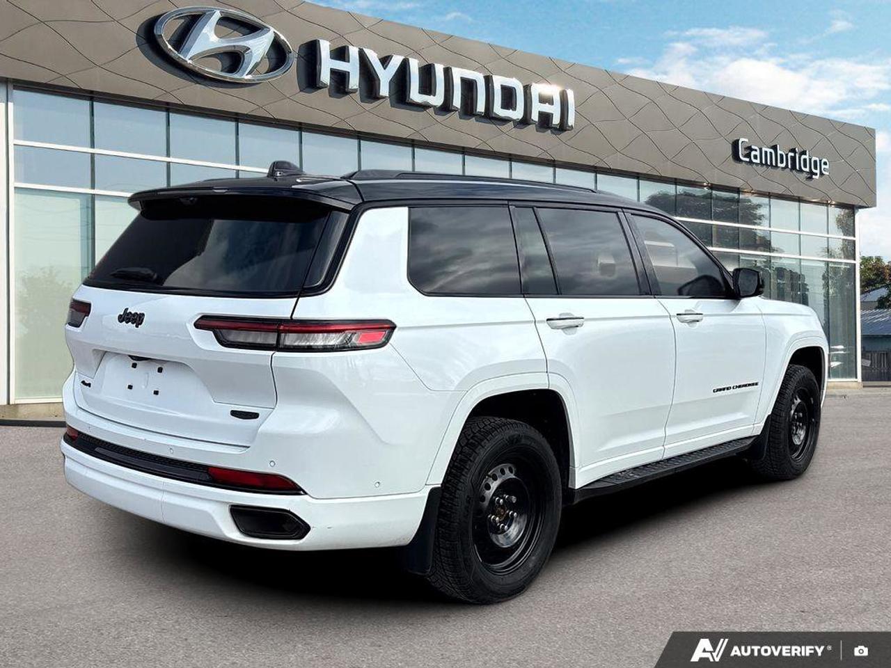2023 Jeep Grand Cherokee L Summit Reserve Photo