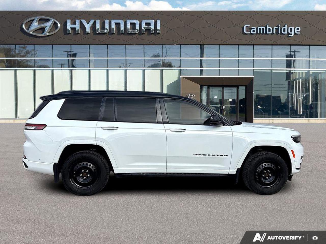 2023 Jeep Grand Cherokee L Summit Reserve Photo
