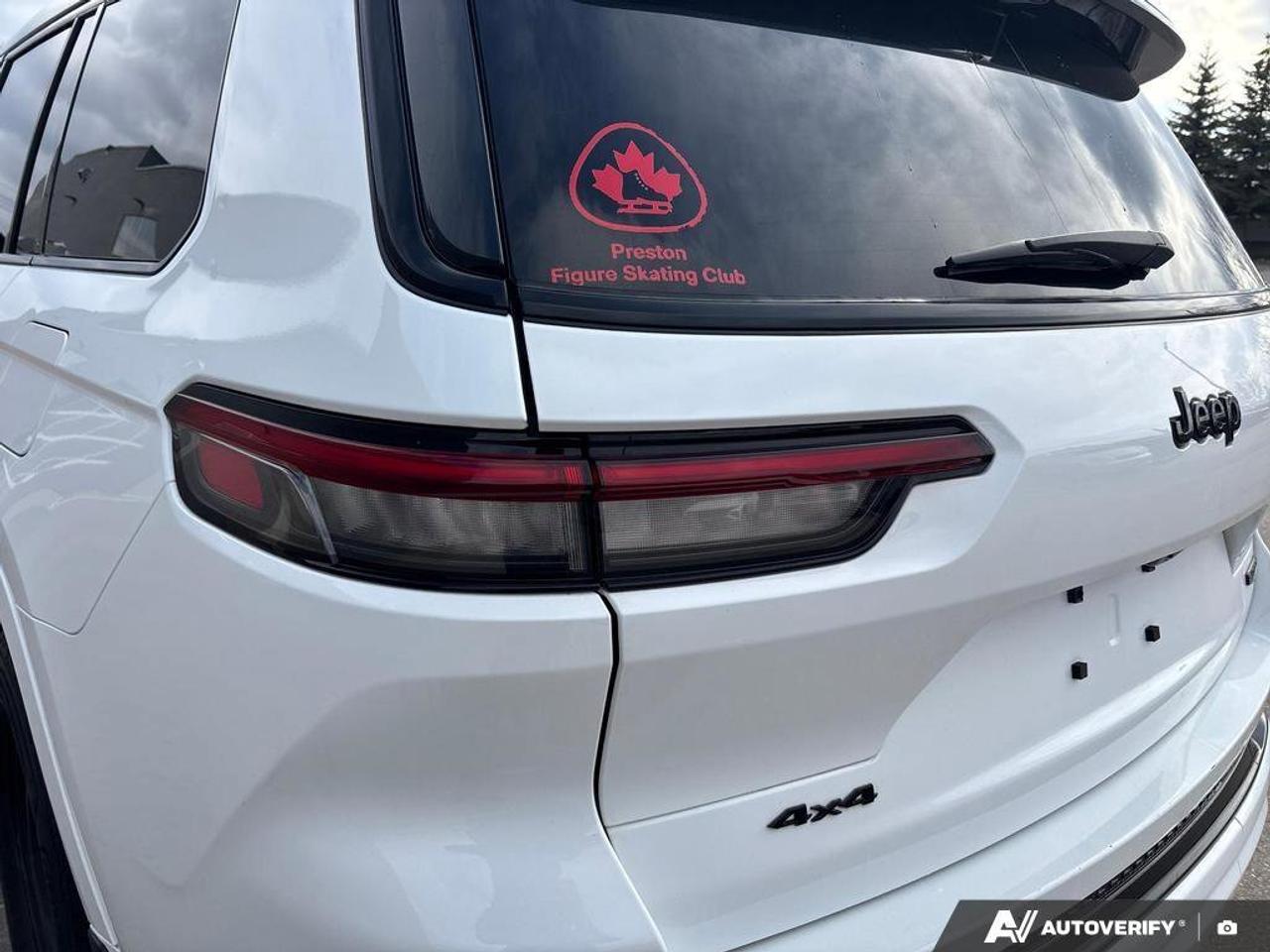 2023 Jeep Grand Cherokee L Summit Reserve Photo