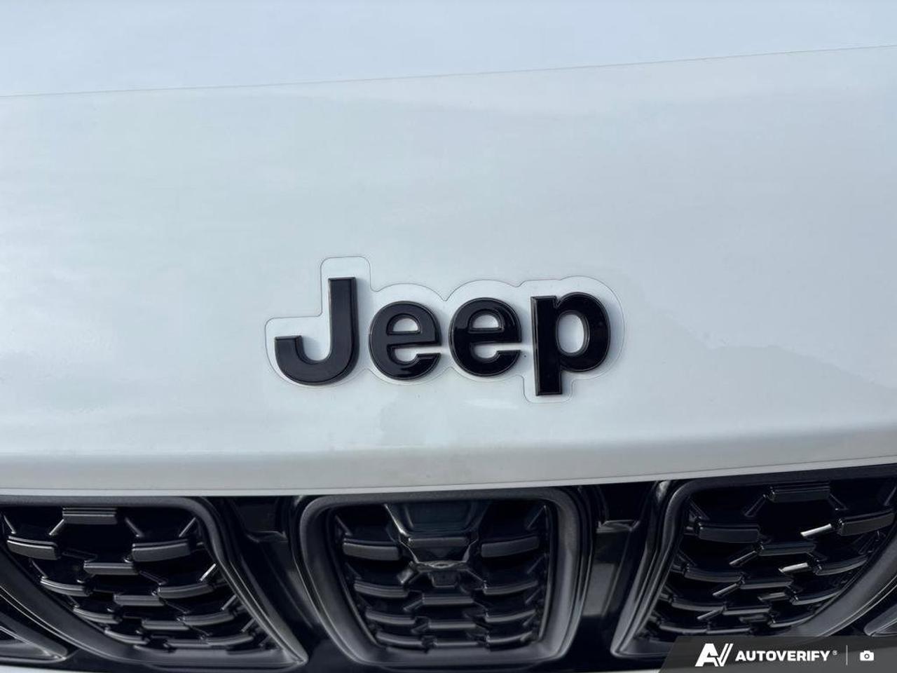 2023 Jeep Grand Cherokee L Summit Reserve Photo